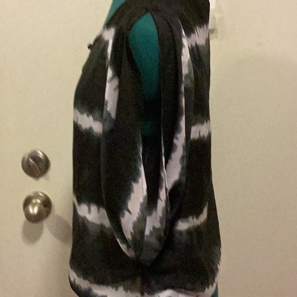 Converse One Star lightweight top size Small button front tie-dye print - Picture 4 of 8